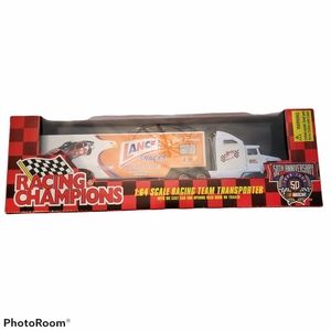 Jeff Purvis Lance Snacks 1:64 Racing Transporter